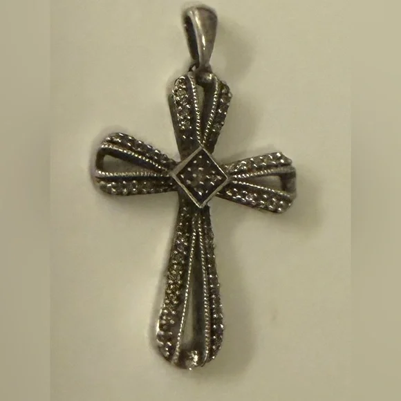 Vintage 925 Sterling Silver Marcasite Religious Cross
Pendant - Picture 7 of 11